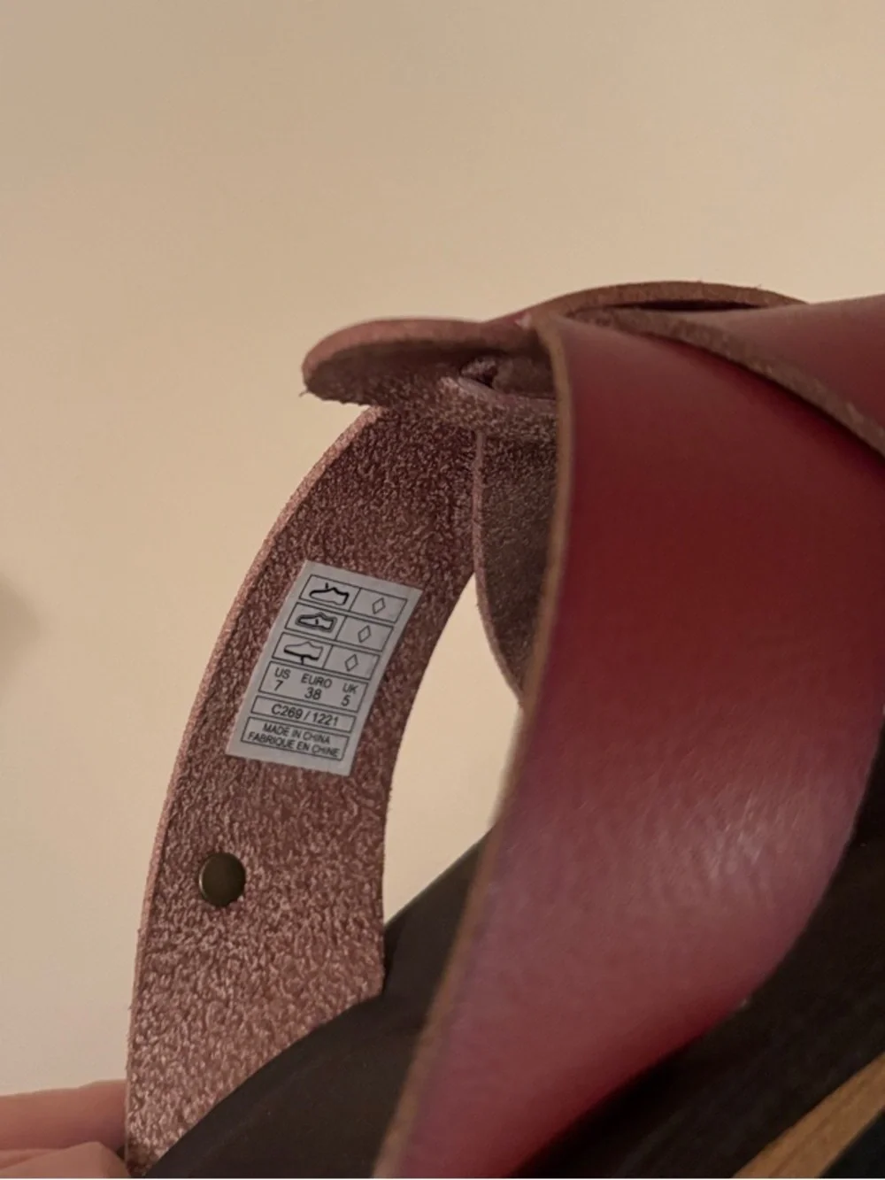 Rocket Dog brown leather slides